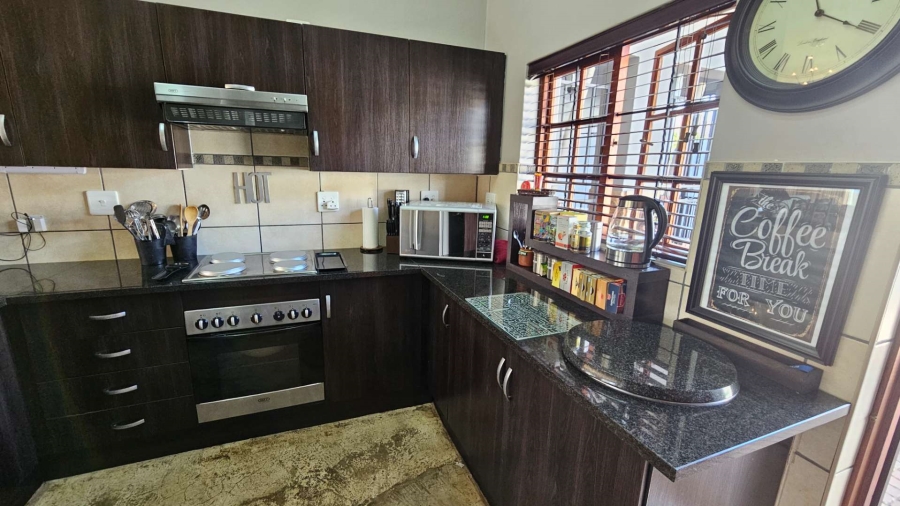 3 Bedroom Property for Sale in Meerhof North West